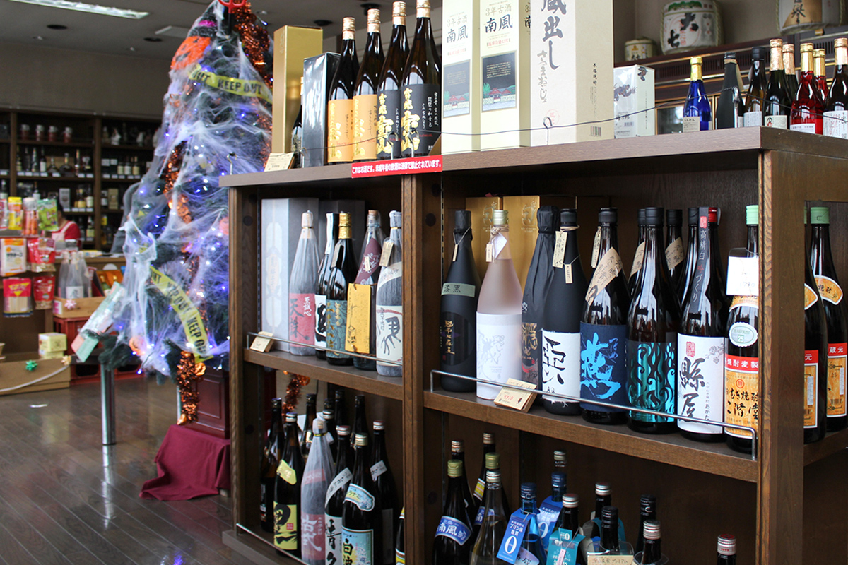 日本酒、焼酎、洋酒、ビールと幅広い品ぞろえ　竹中酒店